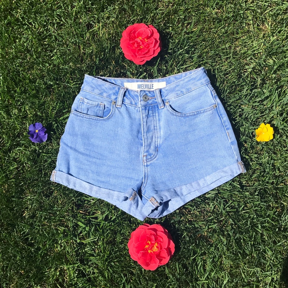 BRANDY MELVILLE SHORTS